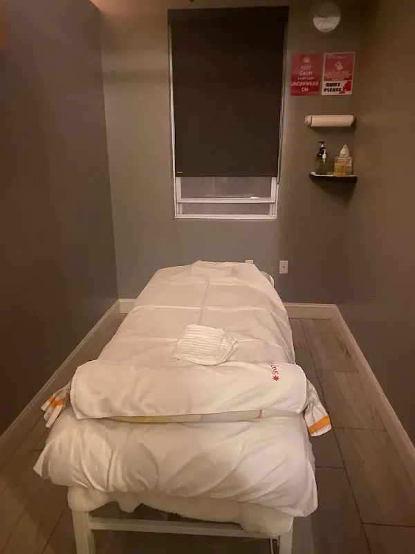 Shanti Q Spa — Massage spa in Palisades Park